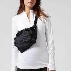 Athleta excursions crossbody bag - NWOT